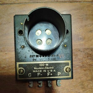 Western Electric 100-M 205D/VT2用 ソケット