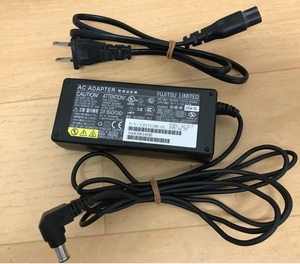 FUJITSU ACアダプター 16V=3.75A FMV-AC317 PFCAC45 富士通 ノートパソコン用 ACアダプタ 中古　