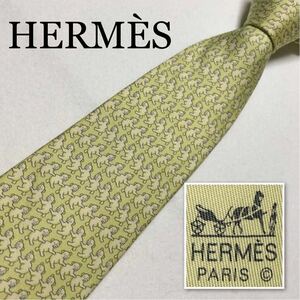 HERMES エルメス　ネクタイ　踊るクマ　総柄　シルク100% フランス製　ライトグリーン×イエロー
