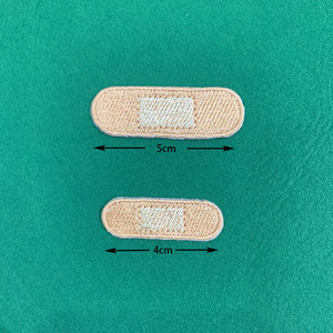 【【メール便送料込み】【アイロン接着 刺繍ワッペン 絆創膏 2点セット】ばんそうこう/アップリケ/マスク/飾り/入園/入学