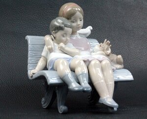 LLADRO リヤドロ フィギュリン 姉弟 少年 少女 やすらぎ 犬 鳩 全高165mm 陶器製 人形 廃番作品