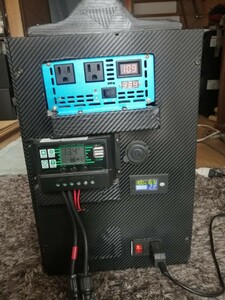 ポータブル電源自作品 200Ah 2560Wh大容量 定格2000W スマートBMS付き エアコン・電子レンジ作動可 3電源充電可 10A 20A充電可変　