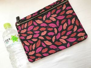 新品タグ付 リップ柄 DVF iPadケース クラッチバッグ ビッグポーチ ダイアンフォンファステンバーグ DIANE von FURSTENBERG