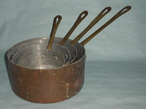 英国アンティーク 銅 コッパー 真鍮ハンドル ブラス 片手鍋 ソースパン 4個 1セット 壁飾り オブジェ 置物 シャビー 蚤の市 ビンテージ 