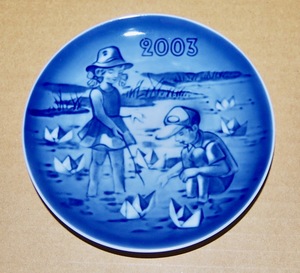 ●BING & GRONDAHL 絵皿 こどもの日 2003 未使用 ビングオーグレンダール
