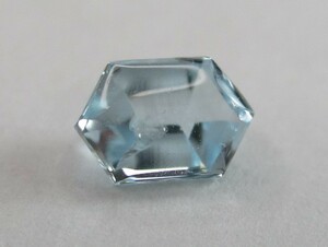  J-270　ブルートパーズ　ストーン　宝石　ルース　0.6ct　