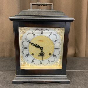 時計 置き時計 アンティーク 骨董品 ゼンマイ式 木製 インテリア 型番RM103 レトロ　