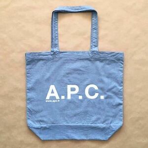 新品同様 正規品 A.P.C. トートバッグ ライトブルー ホワイト ロゴ コットン 限定 鞄 エコバッグ マザーズバッグ APC アーペーセー @a975