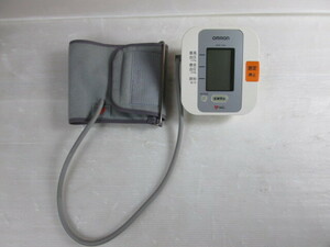 オムロン　デジタル自動血圧計　HEM-7051