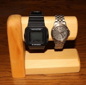 腕時計スタンド（米ヒバ製）147W-56-113H