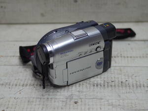M10322 SONY DCR-DVD201 デジタルビデオカメラレコーダー 現状 動作チェックなし 傷有り サイズ60 0601