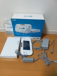 ★WiiU☆シロ☆白☆8GB 任天堂★動作良好★ベーシック☆箱説付き