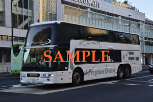 D-21【バス写真】L版３枚　JRバス関東　エアロキング　プレミアムドリーム号