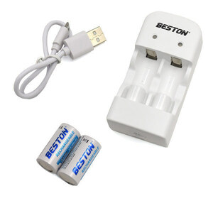 同梱可能 CR123A 2個付き USB充電器(CR2 CR123A兼用 充電器）3211ｘ１台