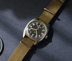 HAMILTON Royal Army (W10) ハミルトン ブロードアロー (スイス製、手巻き、1970年代英国陸軍腕時計)