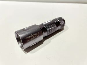 ★送料無料★超美品★SUREFIRE E1 EXECUTIVE シュアファイア エグゼクティブ キセノン シュアファイヤー ハンディライト 旧ロゴ 1セル