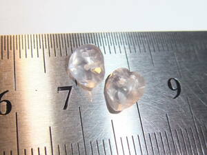 綺麗ペア!ローズクォーツ桃色水晶ハートシェイプセット☆　6　レアな正面からの両穴 2.5ct 天然石色々まとめてたくさん大量同梱可能です!