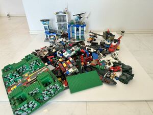 【即決も】大量セットまとめLEGO レゴシティ ポリスステーションキャンピングカーミニフィグ他