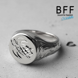 BFF ブランド タートル 印台リング スモール 小ぶり シルバー 18K 銀色 丸型 手彫り 彫金 専用BOX付属 (10号)