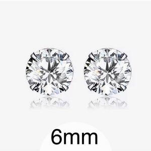 新品　純銀 大粒　6mm AAA+ CZ ダイアモンドピアス ダイヤモンド　シルバー925 刻印　有 シルバー DIAMOND ユニセックス ダイヤ　送料無料