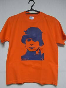 即決★新品ロックＴシャツ★デヴィッド・ボウイ★DAVID BOWIE★JUST A GIGOLO★オレンジ×パープル★S/M/Lサイズ対応可能