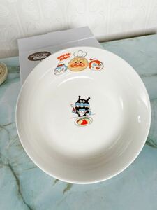 【新品】あんぱんまん オリジナル深皿 サイズ直径17×高さ4.5cm 非売品　すかいらーく食器アンパンマンクラブ ばいきんまんカレー皿子供用