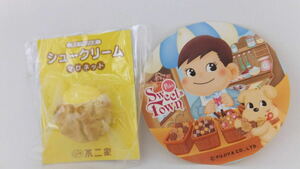 不二家 スイーツグッズ シュークリーム マグネット ＆ ポコちゃん Peko SWEETS TOWN ステッカー シール 元祖 ゆるキャラ FUJIYA 送料120円