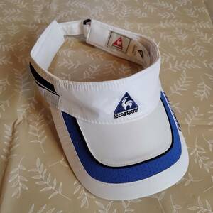 美品！　ルコック　le coq sportif　サンバイザー　サイズFREE　やや光沢 ホワイト　マジックテープ　軽量