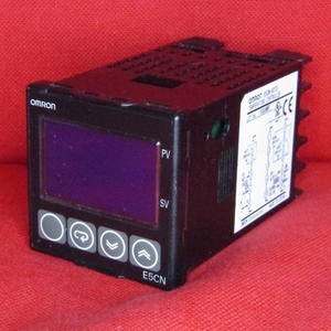 ROE5 OMRON サーマックNEO 温度調節器(デジタル調節計)【E5CN-R2TD】制御出力1点タイプ(AC/DC24V用）リレー 出力 端子台タイプ