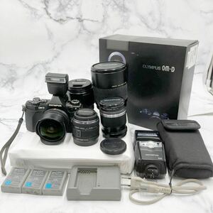 ♪【売り切り】OLYMPUS オリンパス OM-D E-M5Ⅱ ミラーレス一眼カメラ レンズ5点 ストロボセット シャッター数9367 動作確認済み