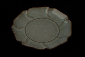 中国 南宋 月白釉 輪花皿 水磐 古美術 官窯 青磁 時代物