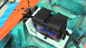 バッテリー台 ディープサイクルバッテリーはACデ〇コの3種類　固定はスナップ・マジックテープ・固定ベルトの3重の固定