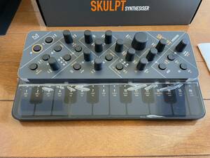 modal electronics skulpt バーチャル・アナログ・シンセサイザー 4ボイス　中古美品！　ワンオーナー