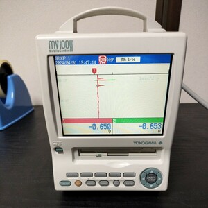 YOKOGAWA MV100 mobile corder モバイルコーダー MV102-1-1-1M 通電確認済み 現状渡し