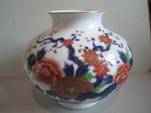 深川製陶　少し古い花瓶　牡丹、梅、菊柄（木箱入り）