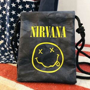 ニルヴァーナ　Nirvana ナイロン　ミニショルダー