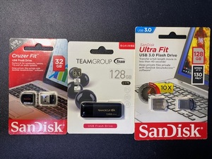 USBメモリ　128GB2個と32GB1個