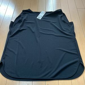 新品未使用　UNIQLO ユニクロ　クレープジャージTノースリーブ黒M