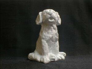 白磁　可愛いビーグル犬 21cm　967g 陶磁器製飾り置物　干支　戌