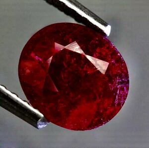 天然ルビー 0.95 Ct カラット