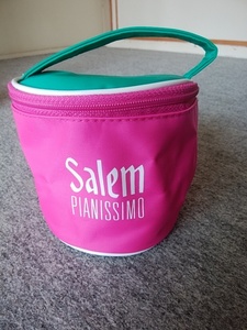 Salem PIANISSIMO　オリジナル円筒型ミニバッグ（高さ約１０・５ｃｍ、上面・底面の直径約１０・５ｃｍ）　化学繊維製　ノベルティグッズ