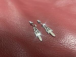 ダガー　クロムハーツ ピアス クロス CHROME HEARTS ハートフローラル　ペンダント 　silver シルバー　925 CH クロス　