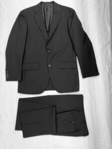 未使用 サマースーツ Y6 清涼快適 スーツ ビジネス スーツ シングルスーツ ブラックストライプ 背抜き サイドベンツ ノータック　130011