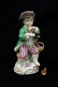 ▲Meissen マイセン 庭師の子供たち オーボエを持つ少年 フィギュリン(高さ約11cm)▲陶器人形/西洋磁器/消費税0円