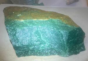 インド産超巨石天然アベンチュリン原石2.02kg［インド翡翠］