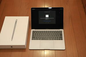 MacBookAir MRE82J/A 13.3インチRetina Corei5 1.6G