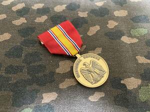 アメリカ軍　従軍メダル　サービスメダル　実物　ナショナルディフェンスメダル　アメリカ従軍章　放出品　中古品