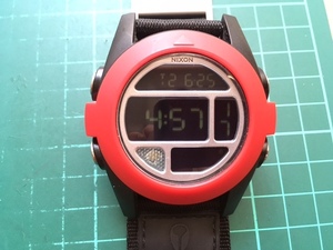 良品 希少 レア NIXON ニクソン THE BAJA バハ 13J ブラック×レッド 多機能モデル 純正ベルト デジタル メンズ 腕時計