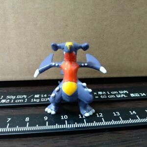 ポケモン　ガブリアス　モンコレ　フィギュア　ポケットモンスター ポケモングッズ 普通郵便可 送料格安