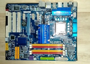 [m13114y k] GIGABYTE GA-EP45-UD3R + INTEL E8500 CORE2Duo 3.16GHz/6M/1333/06　LGA775